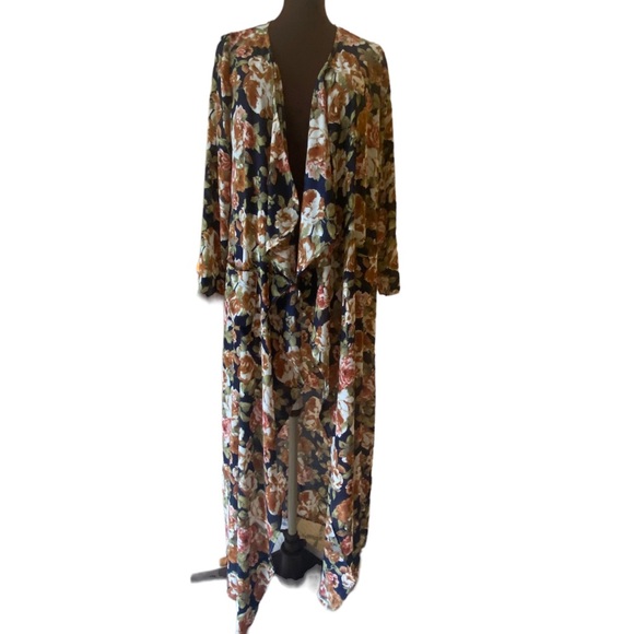 Floral throw, long kimono, floor duster, duster cardigan... - Picture 2 of 3